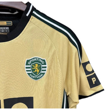 Carregar imagem no visualizador da galeria, Sporting - Camisola retro 03/04