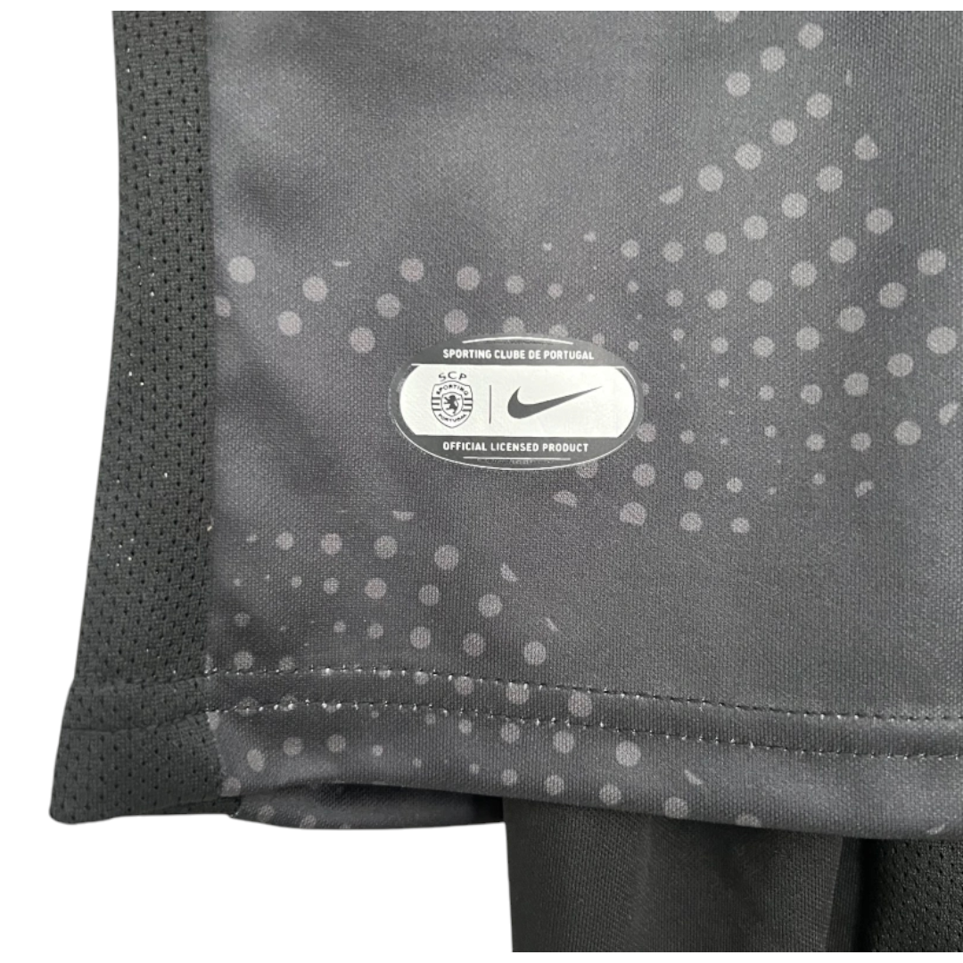 Sporting - Kit criança e adulto away 25/26 - Caixa e Saco Sporting incluídos