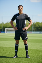 Carregar imagem no visualizador da galeria, Adidas
