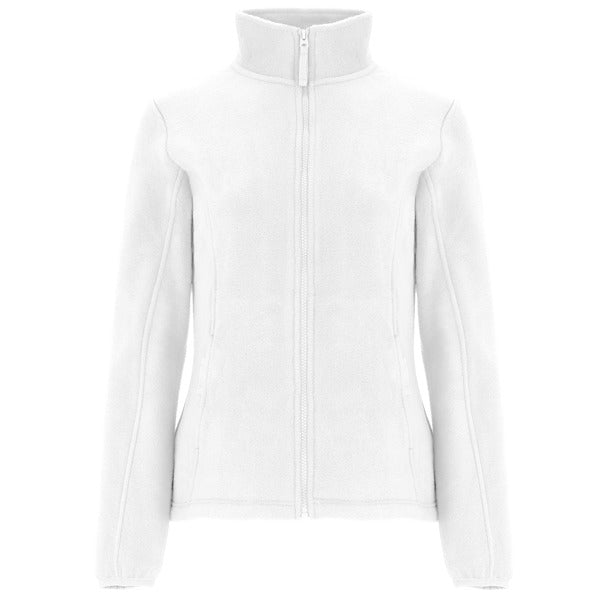 6413 Artic woman