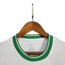 Carregar imagem no visualizador da galeria, Sporting - Camisola especial 25/26
