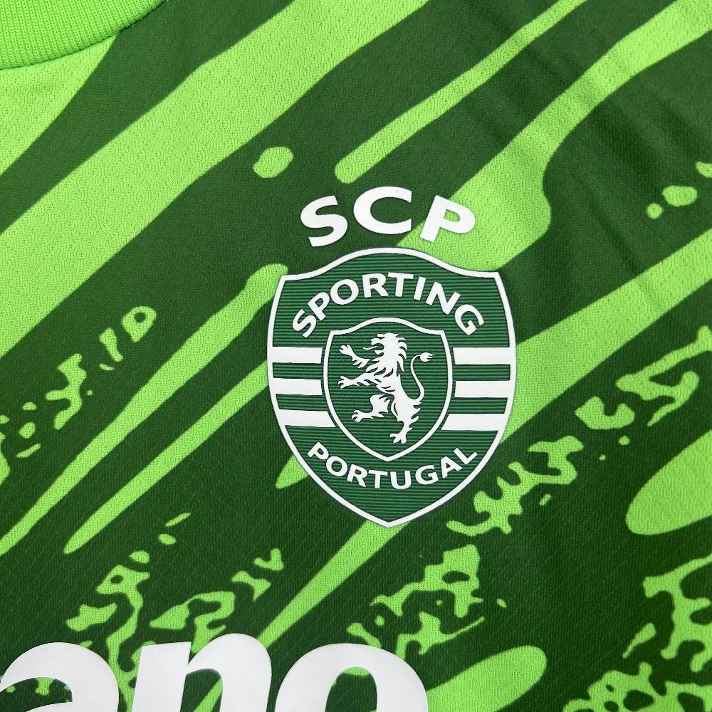 Sporting - Kit criança e adulto guarda-redes verde 25/26 - Caixa e Saco Sporting incluídos