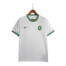 Carregar imagem no visualizador da galeria, Sporting - Camisola especial 25/26
