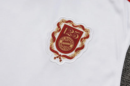 Bayern Munique - Kit Criança e Adulto 25/26
