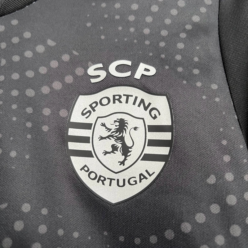 Sporting - Kit criança e adulto away 25/26 - Caixa e Saco Sporting incluídos