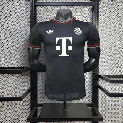 Bayern Munique - Camisola 25/26 - VERSÃO JOGADOR (LER DESCRIÇÃO)