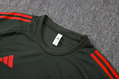 Bayern Munique - Kit Criança e Adulto 25/26