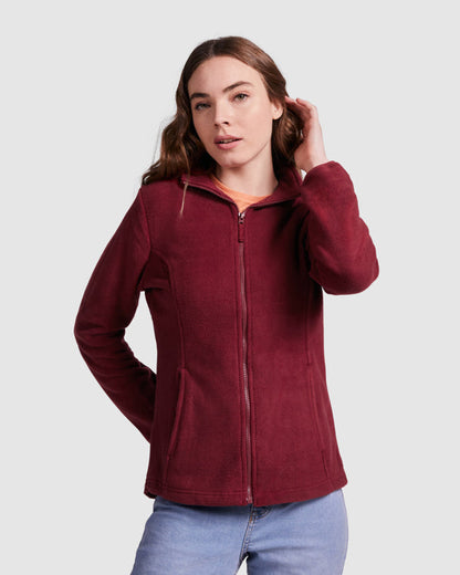 6413 Artic woman