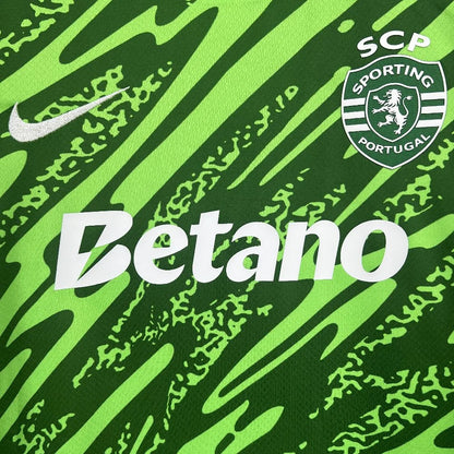 Sporting - Kit criança e adulto guarda-redes verde 25/26 - Caixa e Saco Sporting incluídos