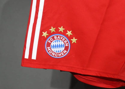 Bayern Munique - Kit Criança e Adulto Versão Jogador 25/26