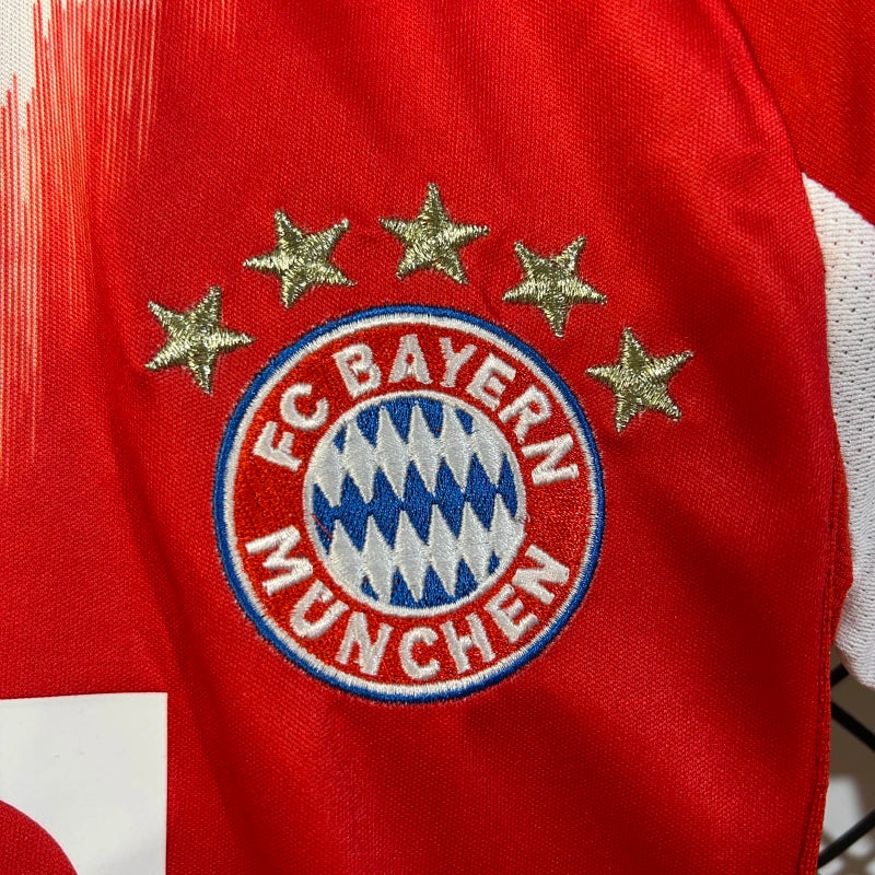 Bayern Munique - Kit Criança e Adulto 25/26