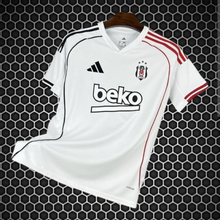 Carregar imagem no visualizador da galeria, Besiktas - Camisola 25/26
