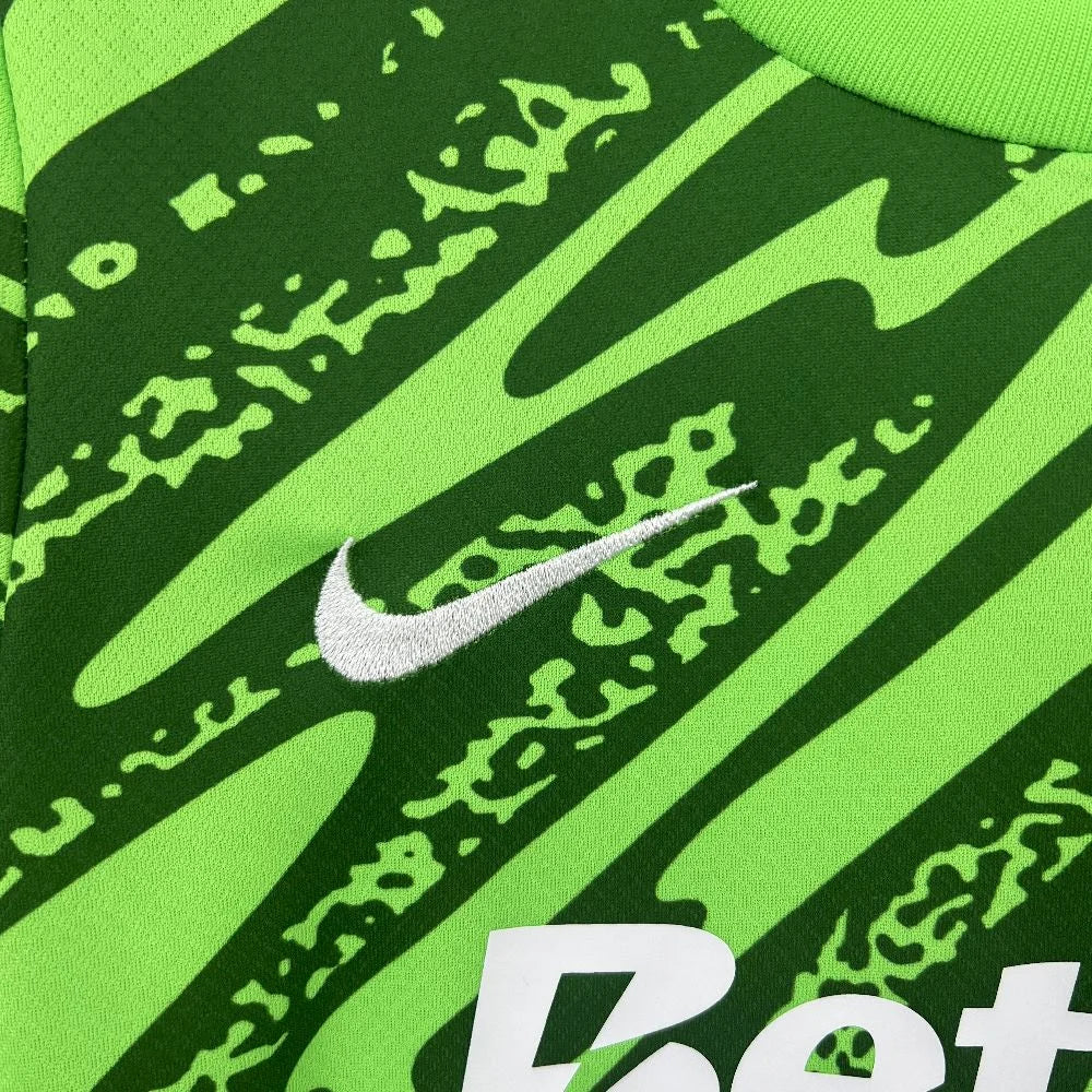 Sporting - Kit criança e adulto guarda-redes verde 25/26 - Caixa e Saco Sporting incluídos