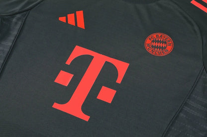 Bayern Munique - Kit Criança e Adulto 25/26
