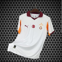 Carregar imagem no visualizador da galeria, Galatasaray - Camisola 25/26

