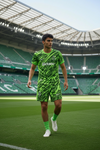 Sporting - Kit criança e adulto guarda-redes verde 25/26 - Caixa e Saco Sporting incluídos