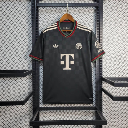 Bayern Munique - Camisola 25/26