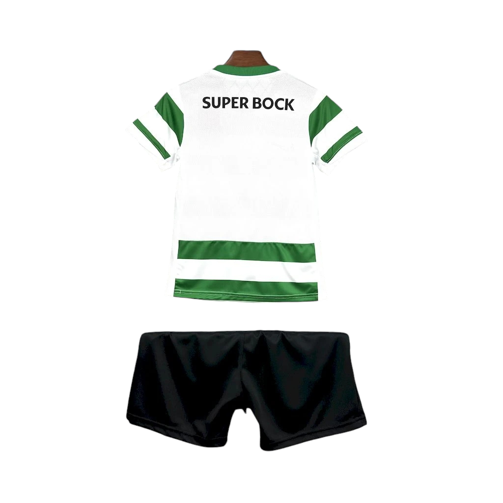 Sporting - Kit criança e adulto principal 25/26 - Caixa e Saco Sporting incluídos