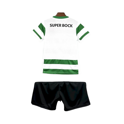 Sporting - Kit criança e adulto principal 25/26 - Caixa e Saco Sporting incluídos