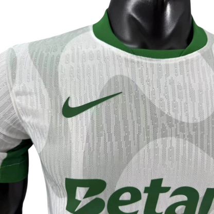 Sporting - Camisola alternativa branca 25/26 - VERSÃO JOGADOR (LER DESCRIÇÃO)