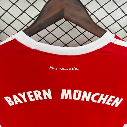 Bayern Munique - Camisola retro 17/18