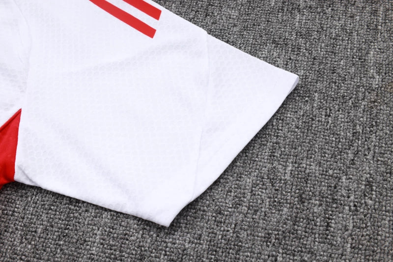 Bayern Munique - Kit Criança e Adulto 25/26