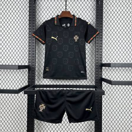 * Portugal - Kit Criança (tem o número 13 estampado)