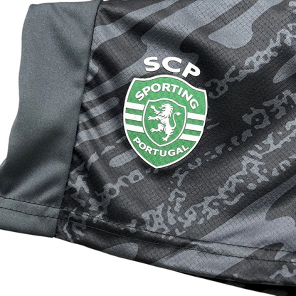 Sporting - Kit criança e adulto guarda-redes preto 25/26 - Caixa e Saco Sporting incluídos