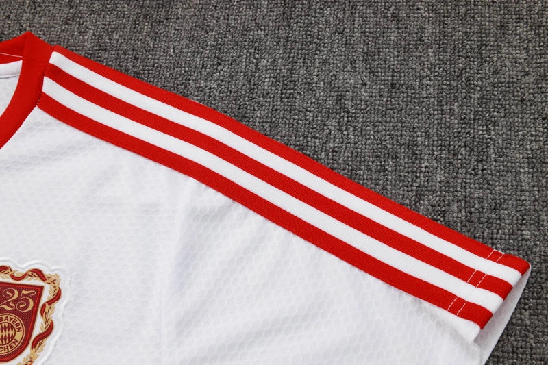Bayern Munique - Kit Criança e Adulto 25/26