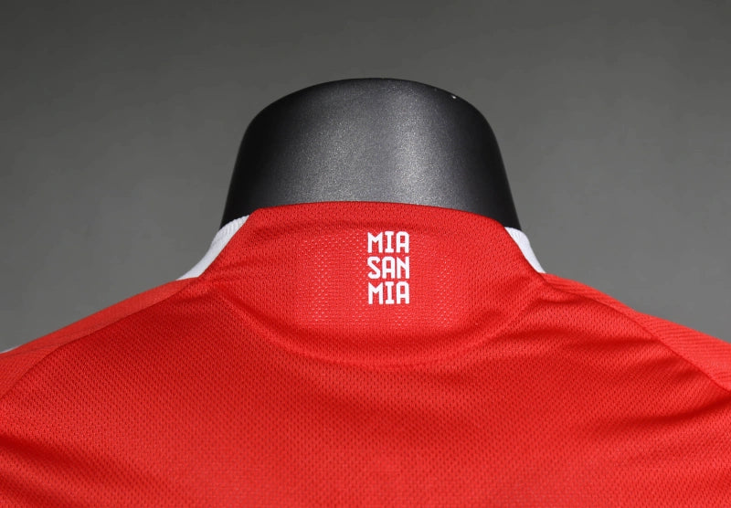 Bayern Munique - Kit Criança e Adulto Versão Jogador 25/26