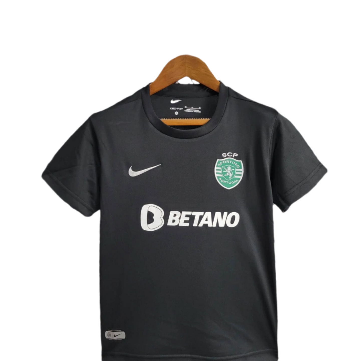Sporting - Kit criança e adulto alternativo preto 24/25 - Caixa e Saco Sporting incluídos