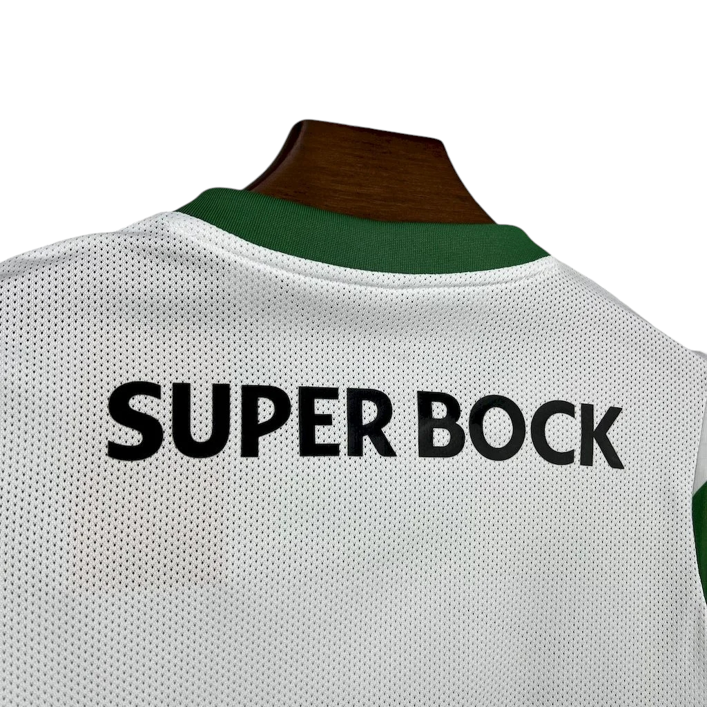 Sporting - Kit criança e adulto principal 25/26 - Caixa e Saco Sporting incluídos