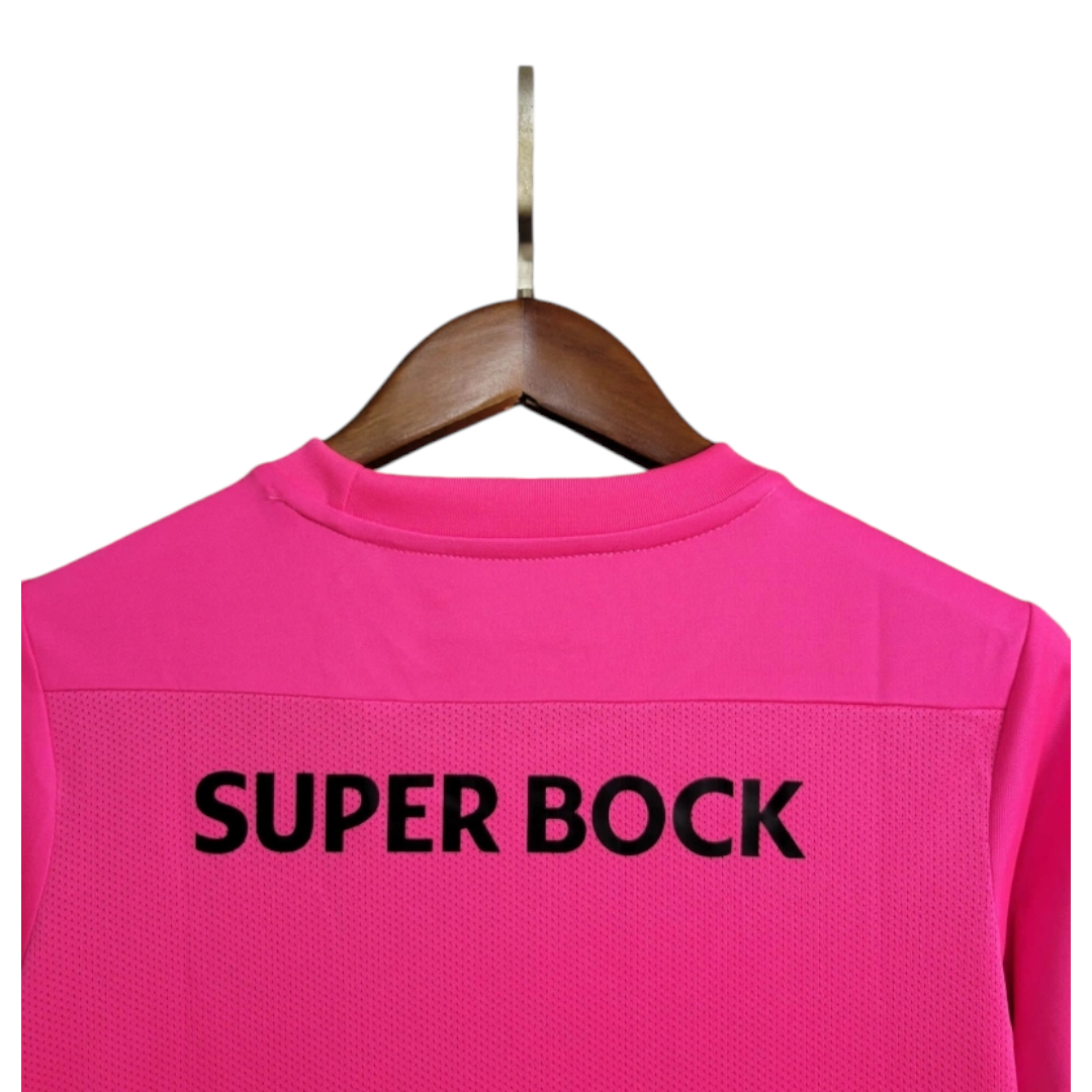 Sporting - Kit criança e adulto pink 24/25 - Caixa e Saco Sporting incluídos
