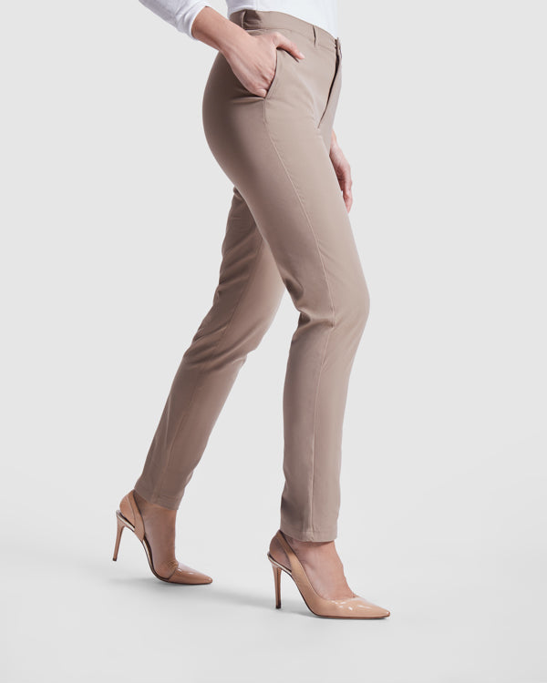 9146 Beverly woman