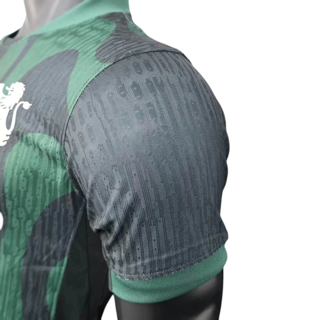 Sporting - Camisola alternativa preta 25/26 - VERSÃO JOGADOR (LER DESCRIÇÃO)